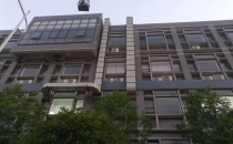 除臭設(shè)備:改善環境質量的(de)重(chóng)要工具